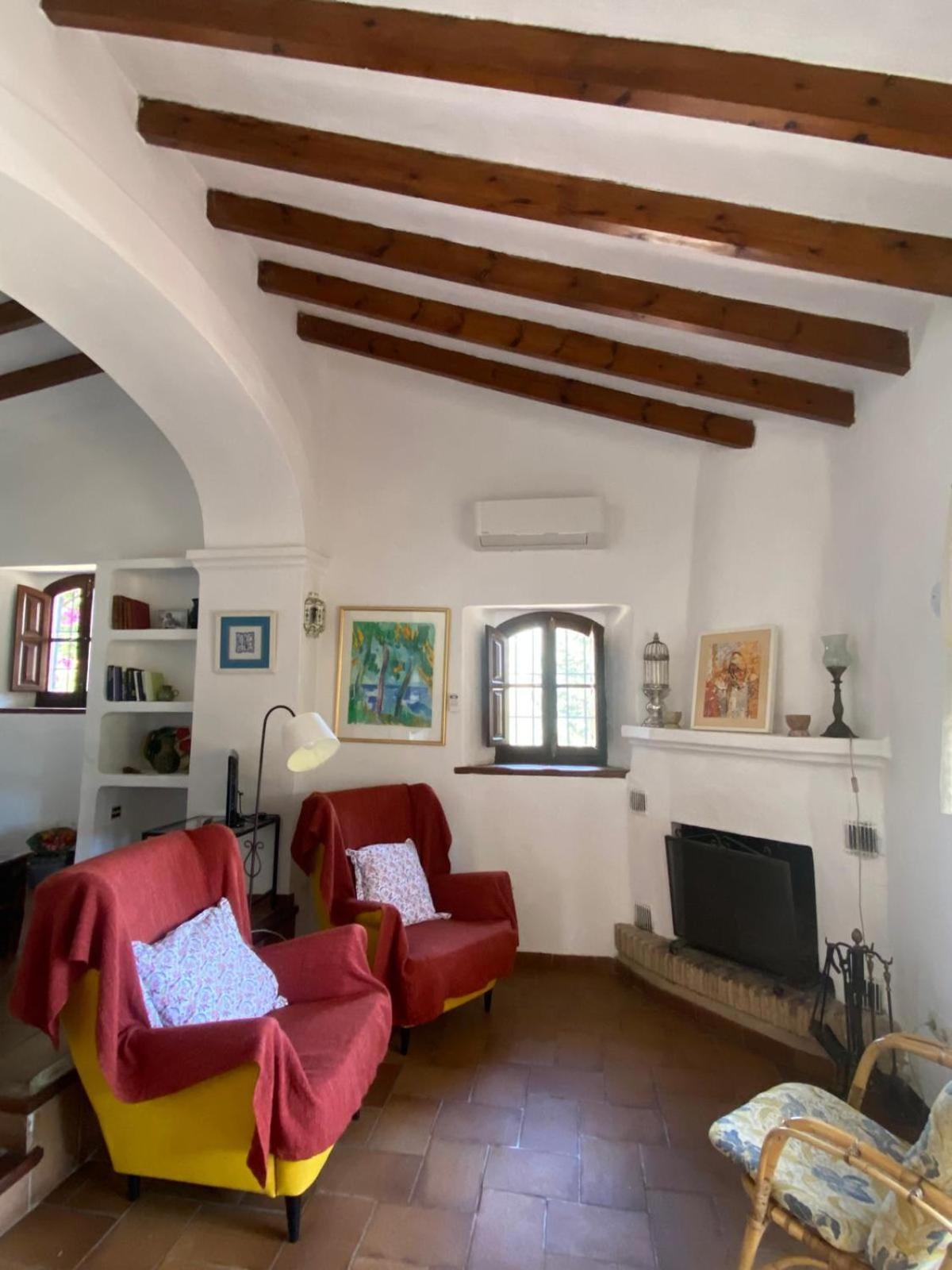Вилла Antigua Finca De Ayo Y Karina Фрихилиана Экстерьер фото